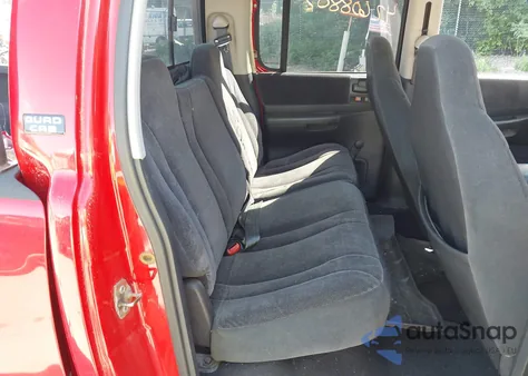 2001 Dodge Dakota Slt/Sport z USA, uszkodzony, nr VIN 1B7GG2AN11S208720